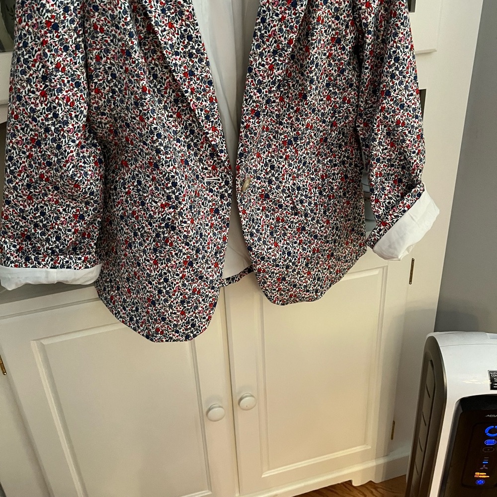 Cotton eyelet fun dress. Excellent condition